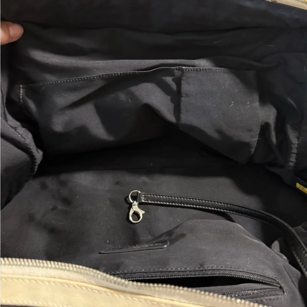 CHANEL Black Leather Backpack - Picture 4 of 16